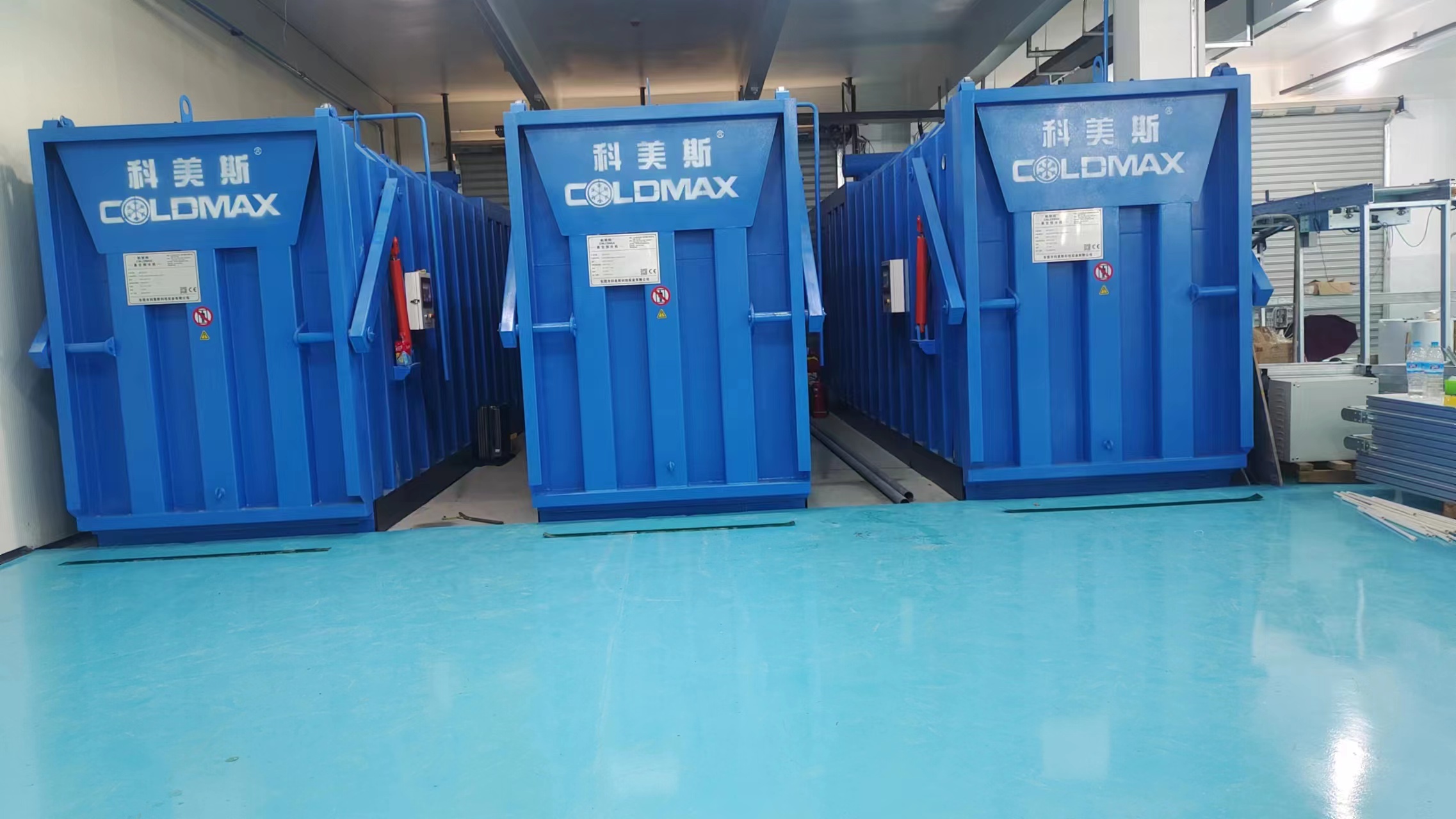科美斯福建客戶3臺4卡板真空預冷機安裝！